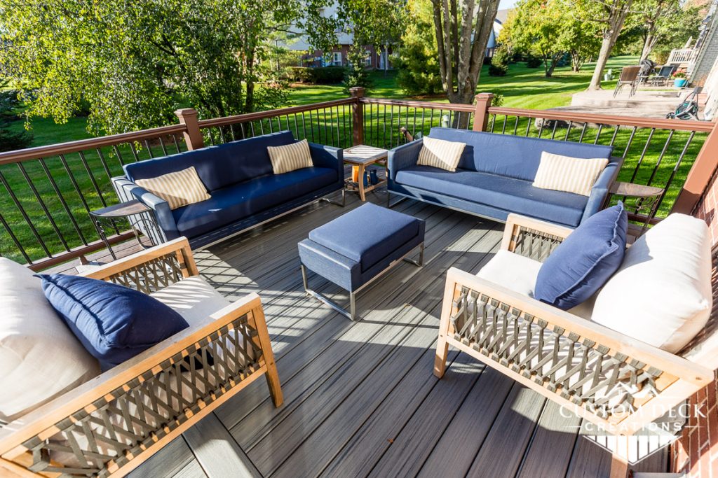 Furniture for Composite Decking: Scratch-Resistant Options