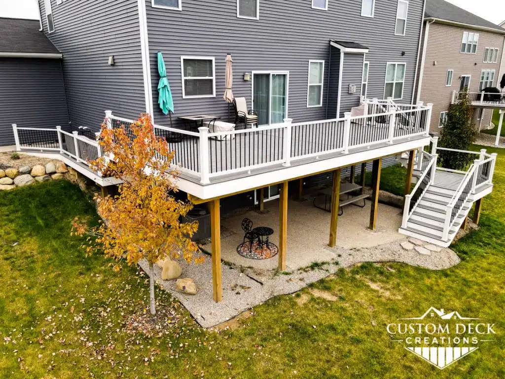 Large 2nd story deck over concrete patio