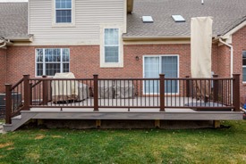 great looking deck designed by Custom Deck Creations
