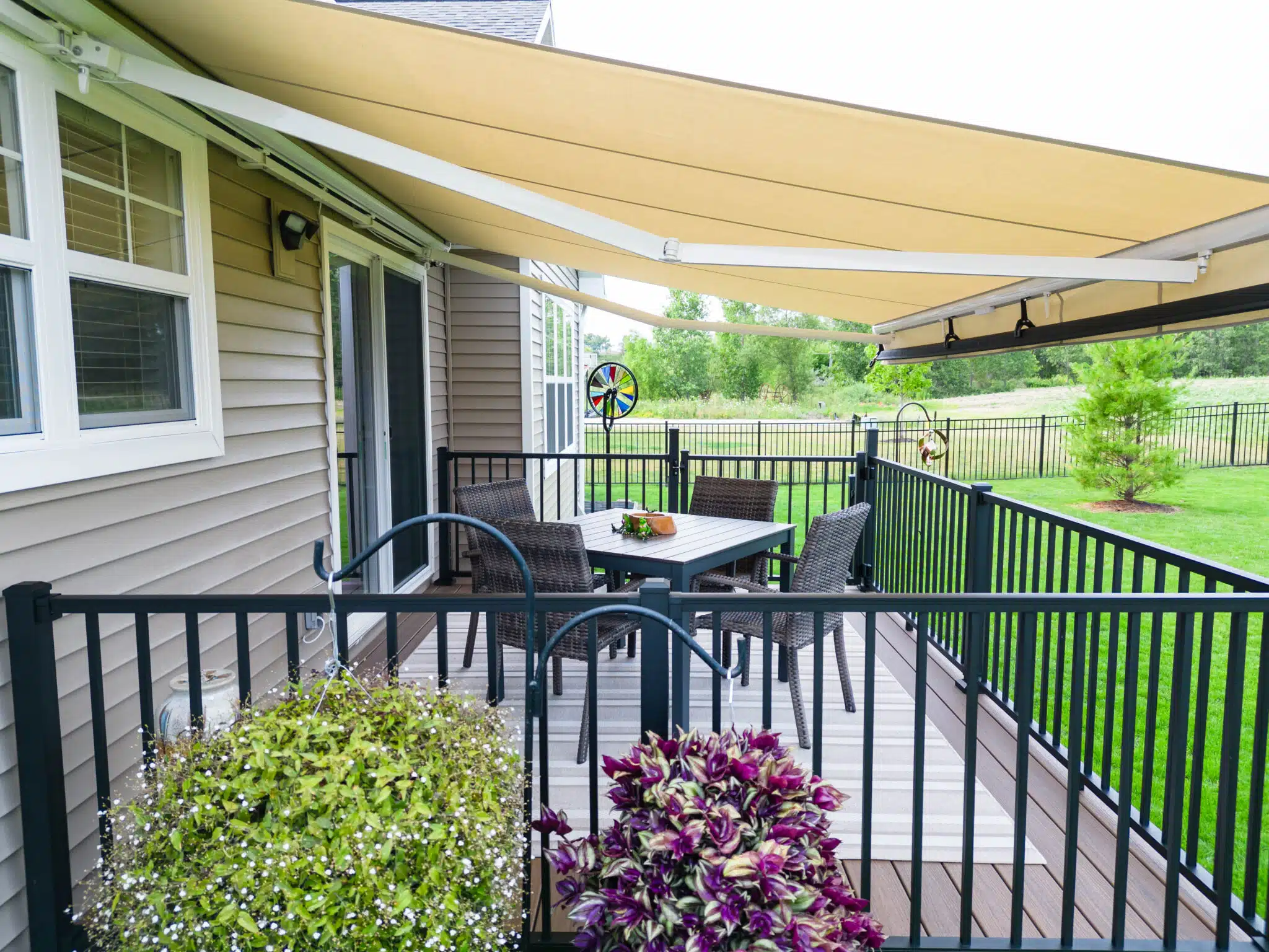 Toasted Sand with Black Trex Singnature Railing