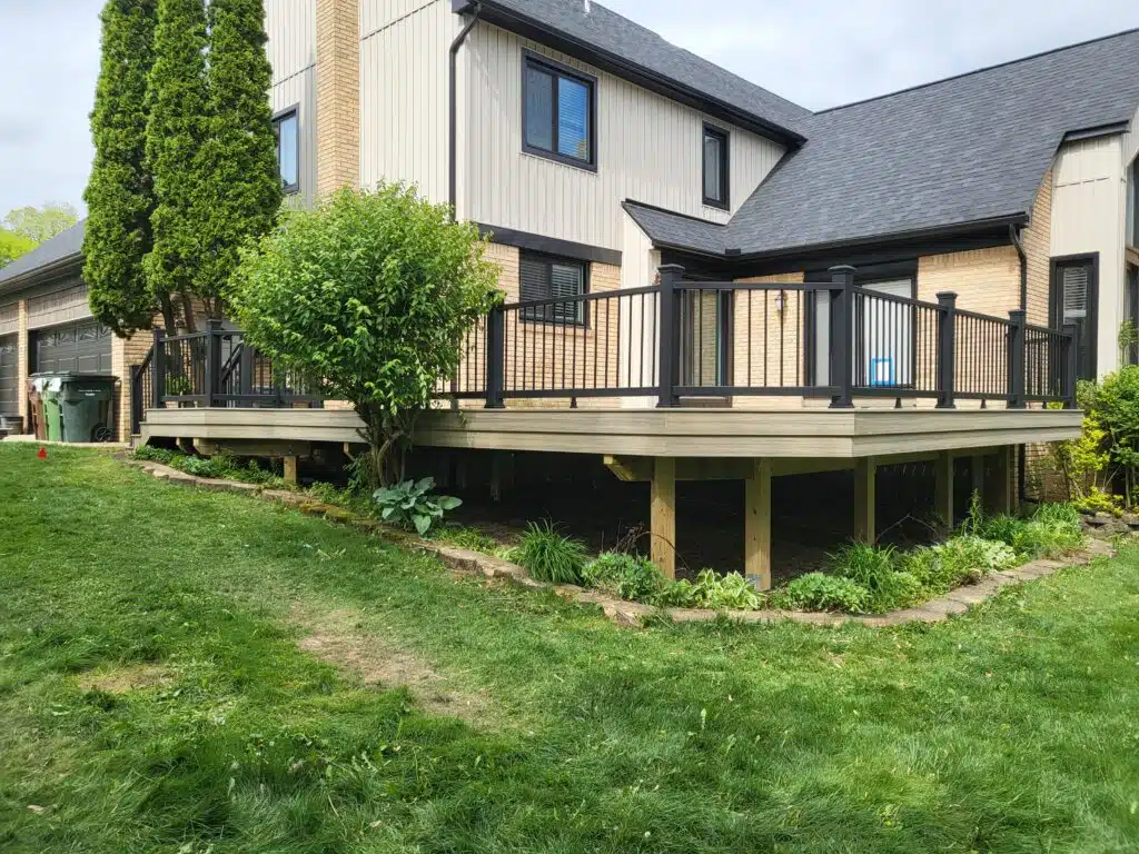Beautiful Trex deck built in Shelby Township, MI